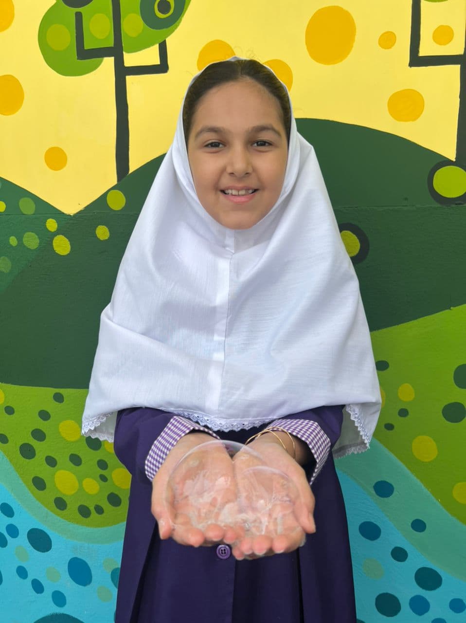 تدریس درس علوم خانم شمشیربند