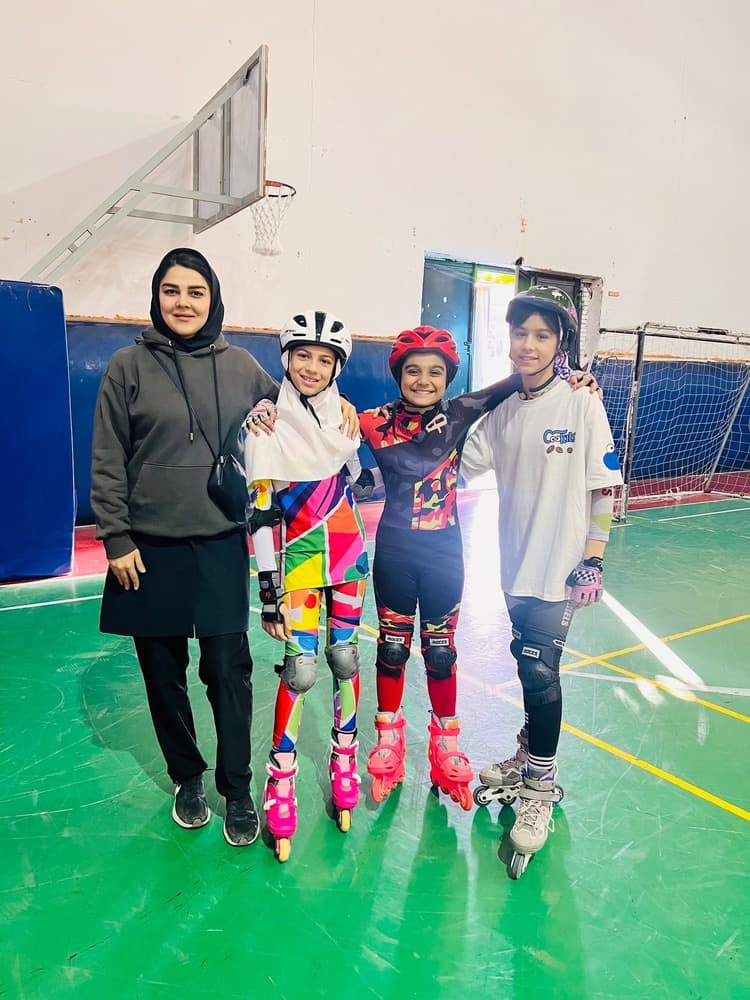 کسب مقام دوم در مسابقات اسکیت شهرستان توسط دانش آموزان دبستان آینده سازان
